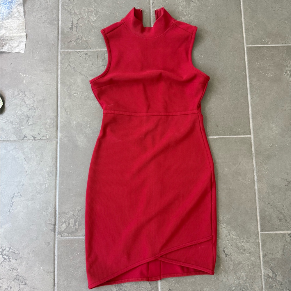 Elegant Red Sleeveless Dress